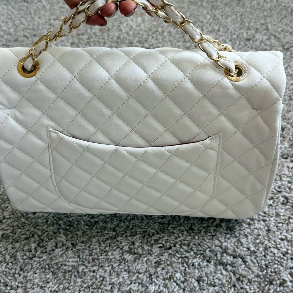 C C  Classic Flap Quilted Leather Shoulder Bag in White - Picture 6 of 10